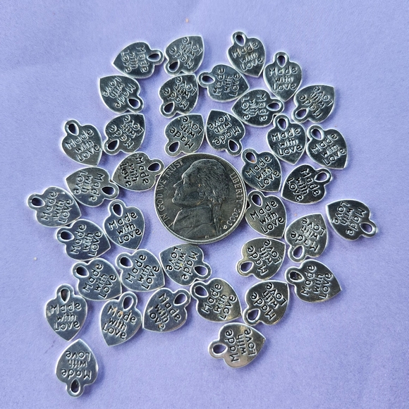 Made with love charms - Picture 1 of 3